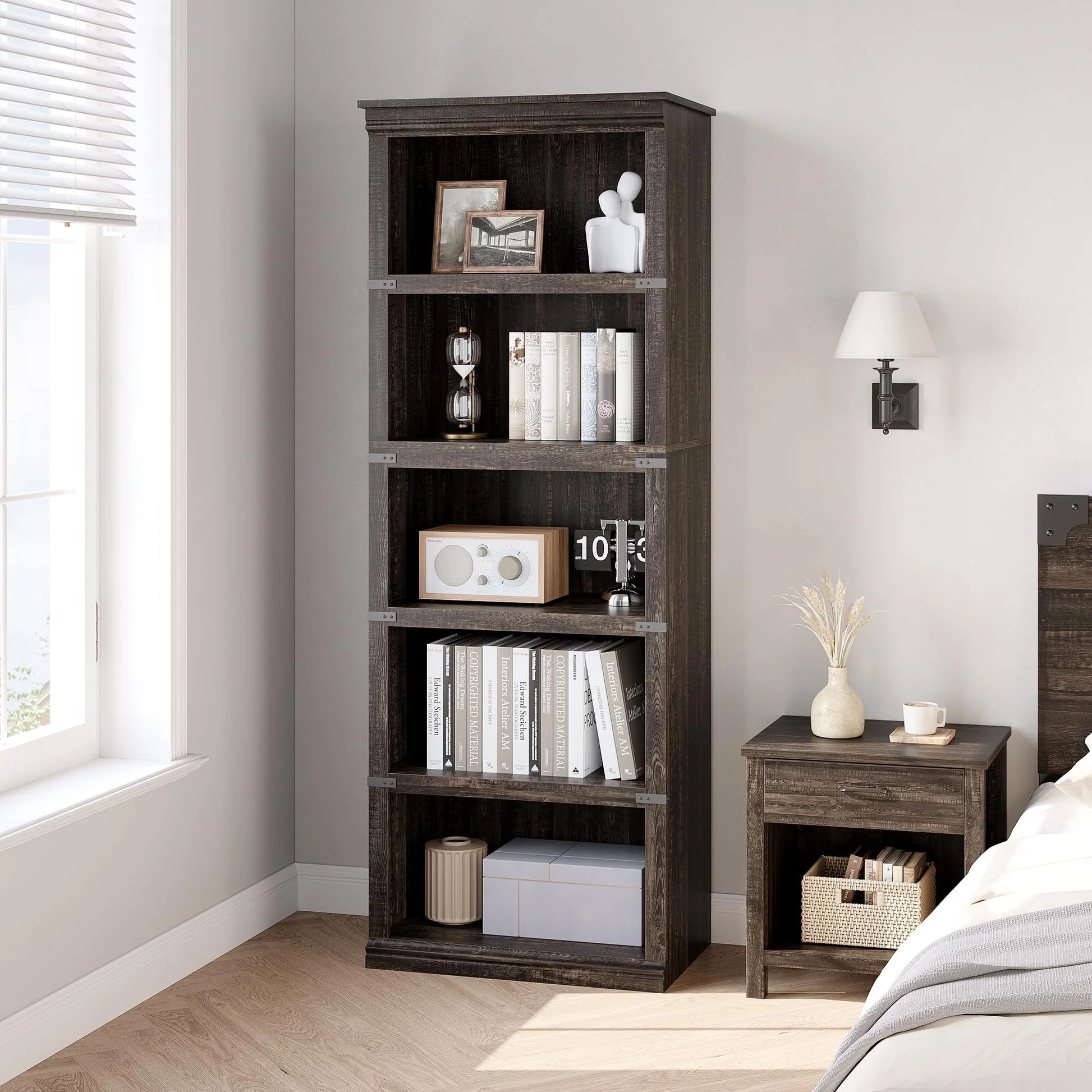 Garvee 5-stöckiges Bücherregal 62 x 32 x 171 cm, stabiles Standregal aus MDF im Kolonialstil, graues Holzregal mit Stauraum für Wohnzimmer, Büro & Arbeitszimmer, Eiche Dunkel
