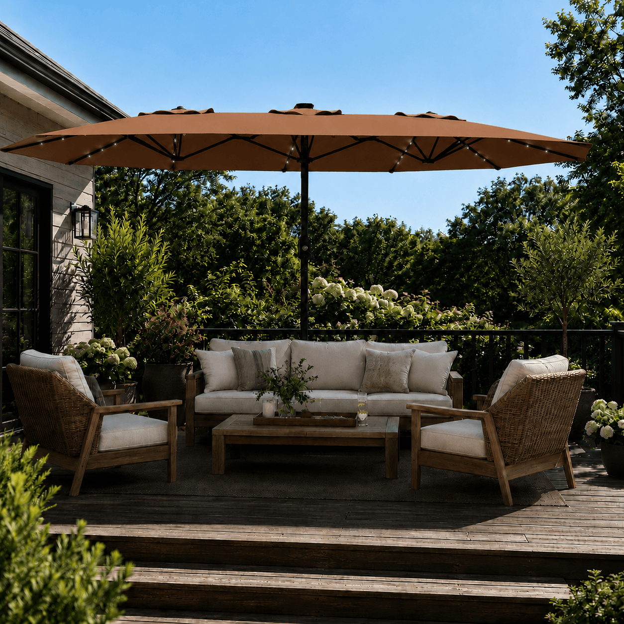 Garvee 270×450 cm Rechteck-Sonnenschirm mit Solar-LED-Beleuchtung & Standfuß, UV-beständiger Gartenschirm mit Kurbelgriff, für Terrasse, Pool & Garten, Braun