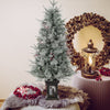 Garvee Künstlicher Weihnachtsbaum mit Beleuchtung 125 cm 4 ft Schneebedeckte Tanne Grün mit 150 Warmweißen und Mehrfarbigen LED-Lichtern 9 Modi PVC-Zweige Retro-Schneemann-Sockel für das Homeoffice